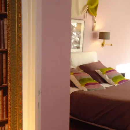 La Maison Blanche بيت ضيافة بزييه